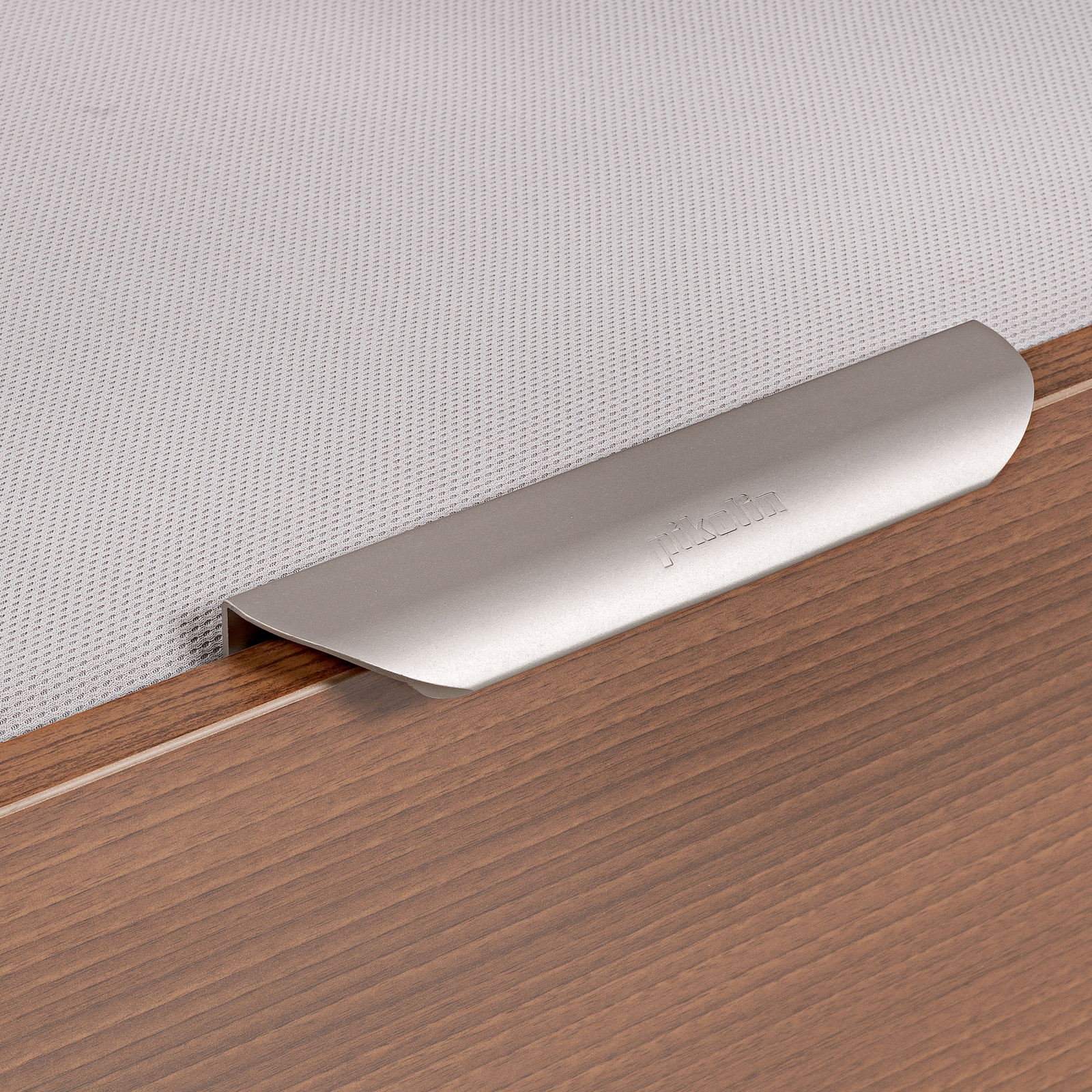 Canapé abatible de madera eléctrico  de tapa doble de color cerezo DESIGN